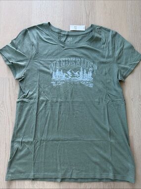 NWT GAP Olive Green 'Wanderlust' Short Sleeve Graphic Tee Size Large